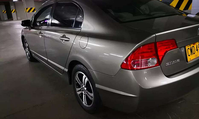 Honda Civic 2007...