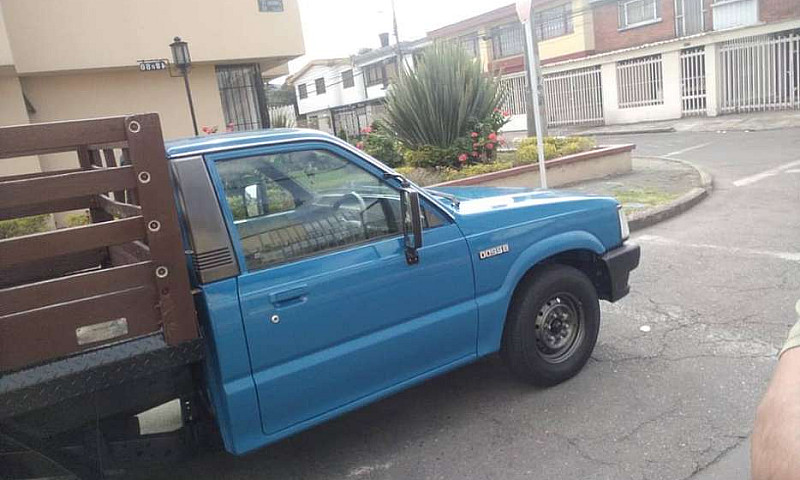Camioneta Mazda B 20...