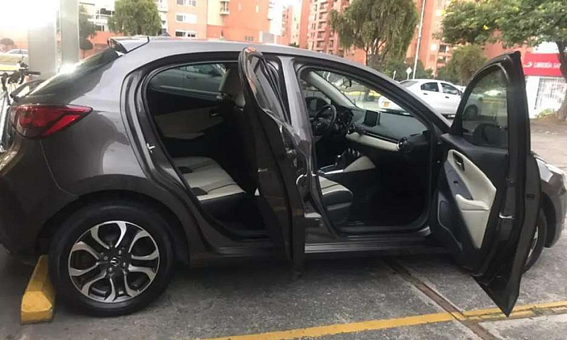 Vendo Mazda 2 Grand ...