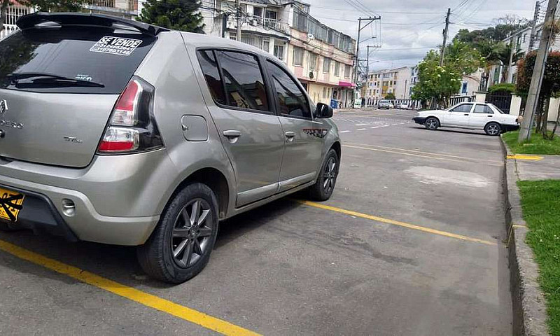 Sandero Gt Line 2013...