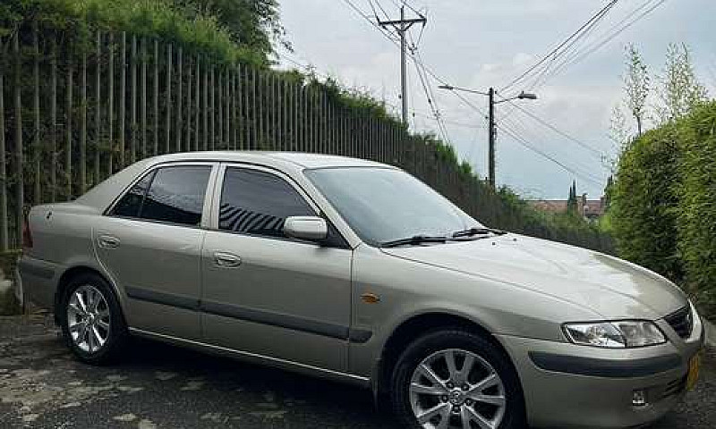 Mazda 626 Milenium...