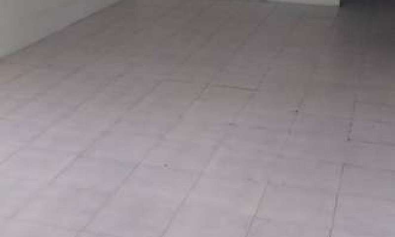 Arriendo Casa...
