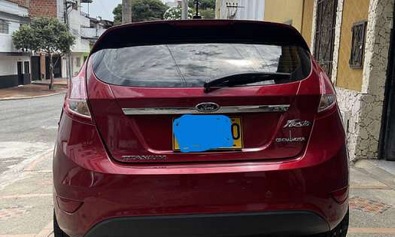Ford Fiesta Titanium...