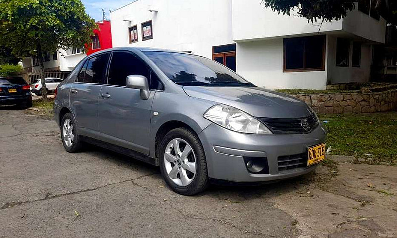 Nissan Tiida Premium...