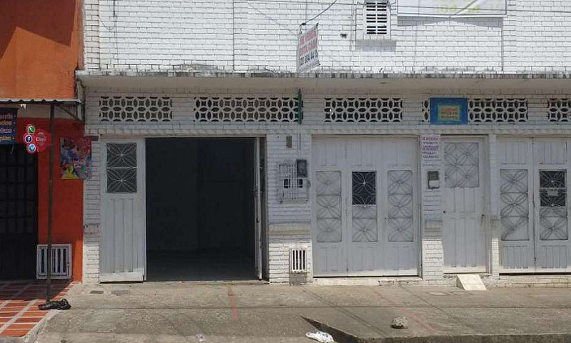 Casalote 10Mts. X 28...