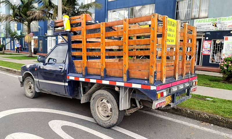 Chevrolet Luv De Est...