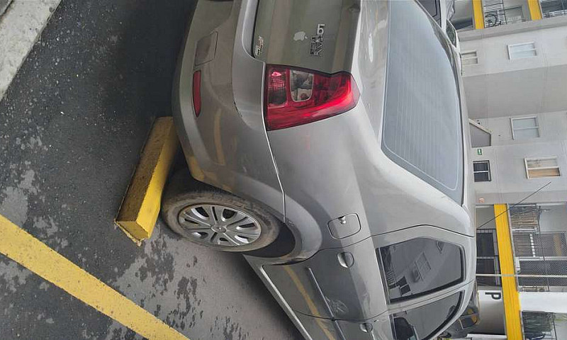 Renault Logan Expres...