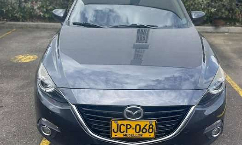Vendo Mazda 3...
