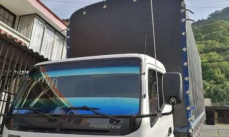 Vendo Mitsubishi Fus...