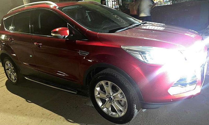 Ford Escape Titanium...