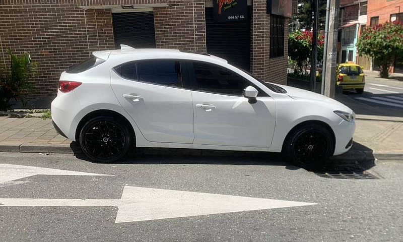 Mazda 3 Sky Activ...