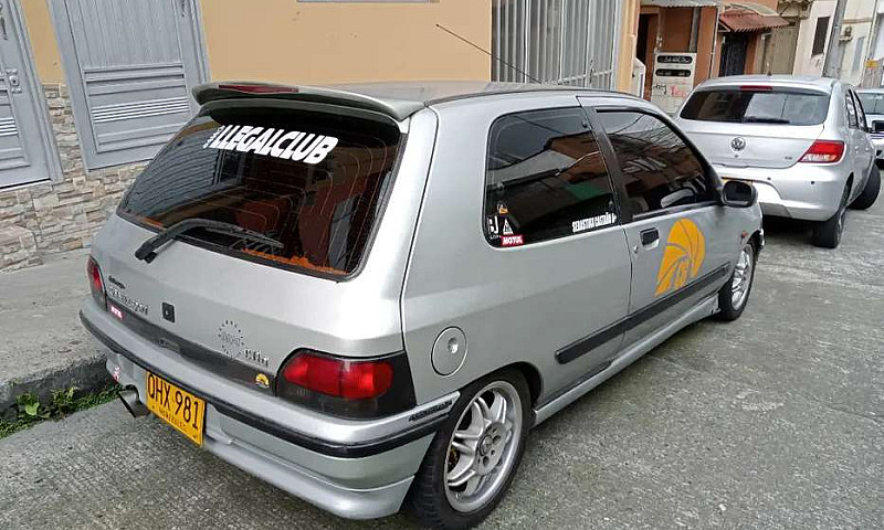 Clio Rsi 1.8 Coupe...