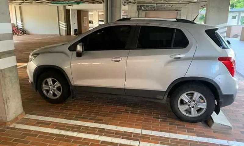 Chevrolet Tracker...