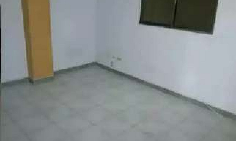 Arriendo Apto Centro...