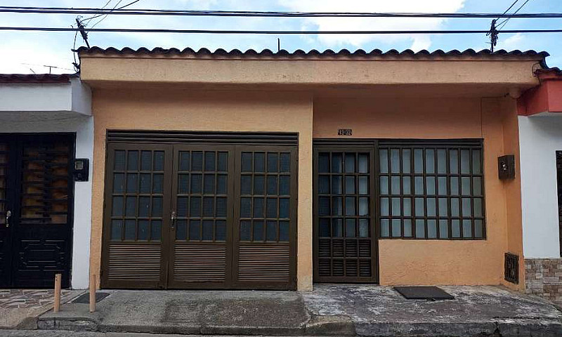Vendo Casa A La Vuel...