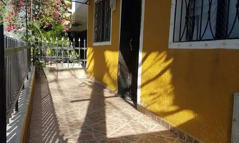 Arriendo Hermoso Cas...