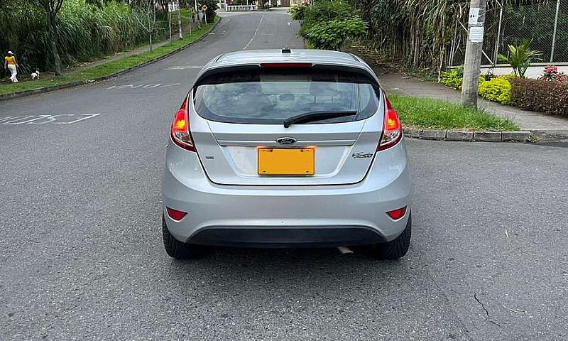 Ford Fiesta Hb Se...