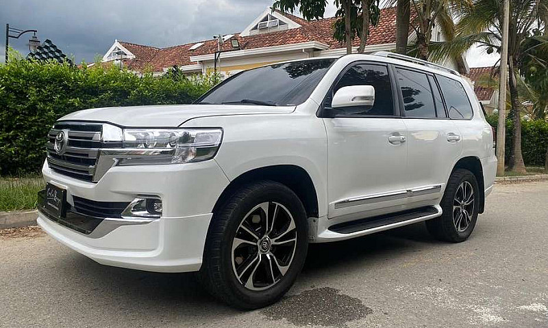 Toyota Land Cruiser ...