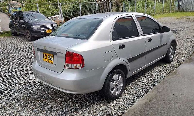 Vendo Automóvil Chev...