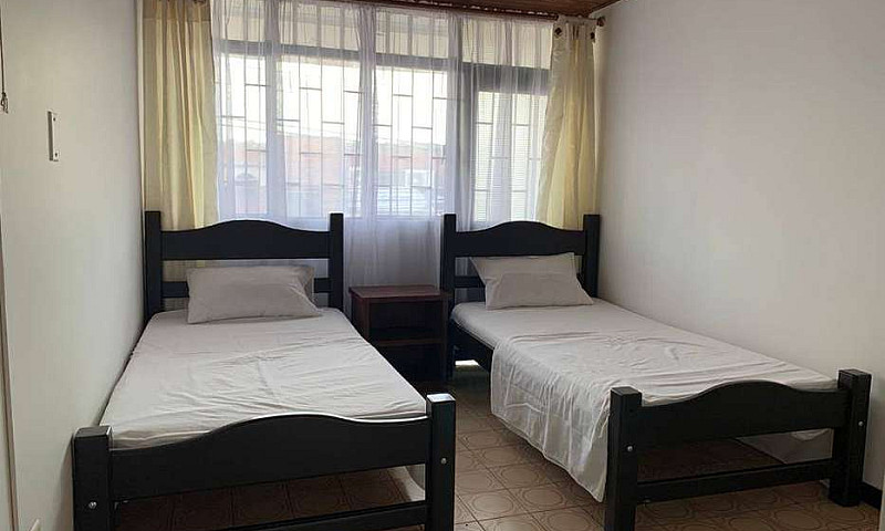 Arriendo Casa Amobla...
