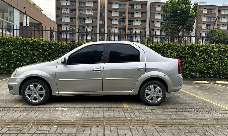 Renault Logan Dynami...