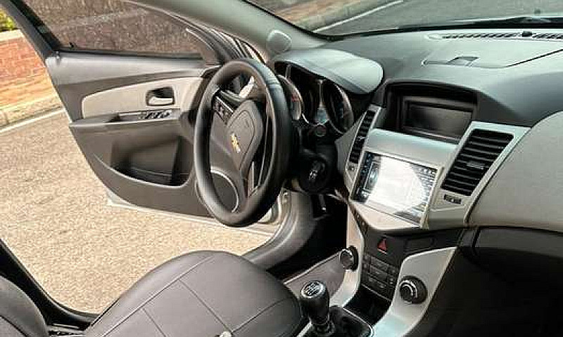Vendo Chevrolet Cruz...