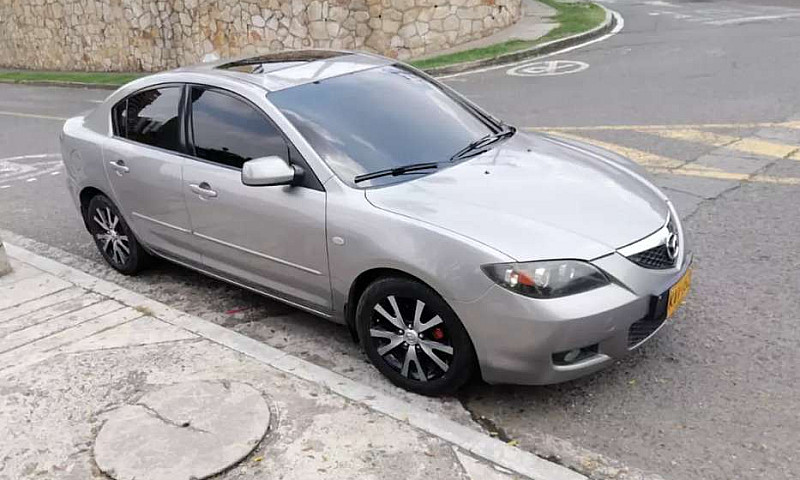 Mazda 3 2010...
