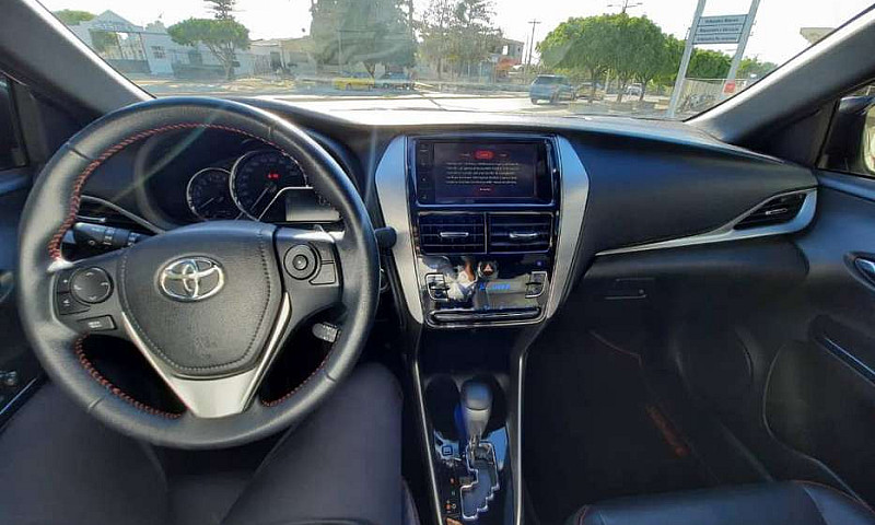 Toyota Yaris Sport...