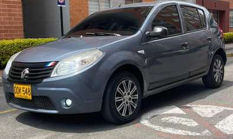 Renault Sandero 2010...