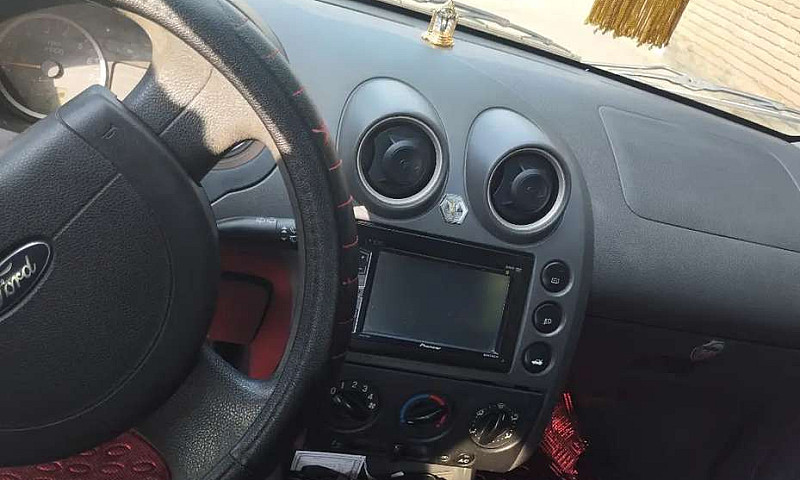 Vendo Ford Fiesta Su...