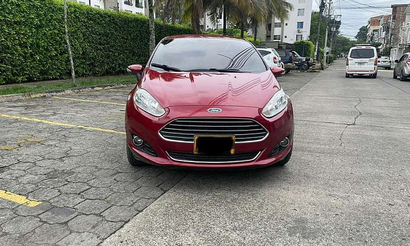Ford Fiesta Titanium...