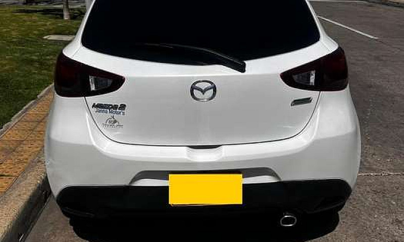 Hermoso Mazda 2 Tour...