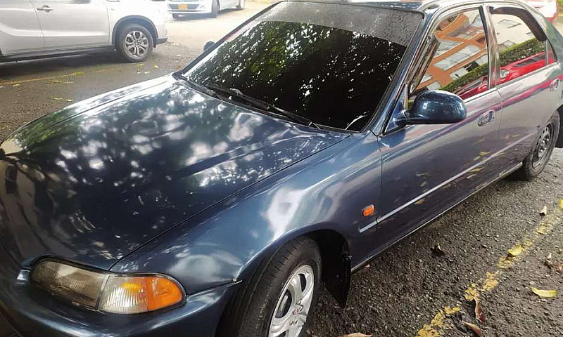 Se Vende Carro Honda...