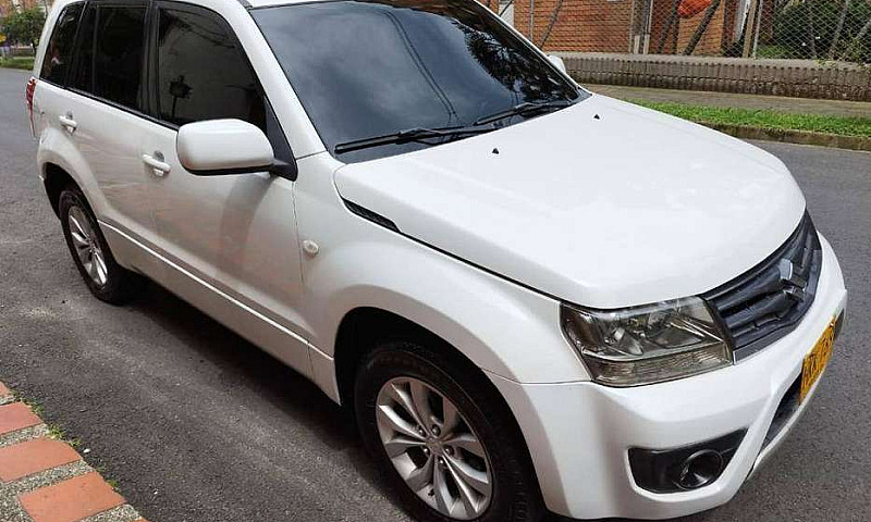 Vendo Suzuki Gran Vi...