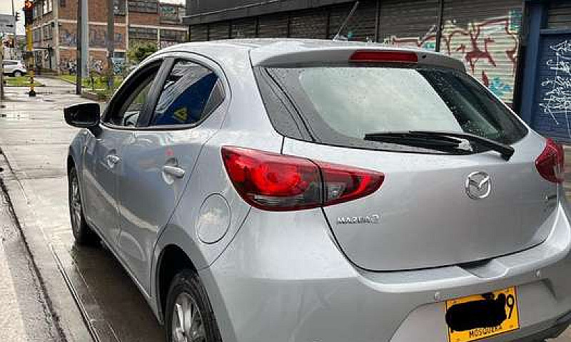 Mazda 2 Touring - Mo...