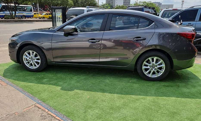 Mazda 3 Touring At M...