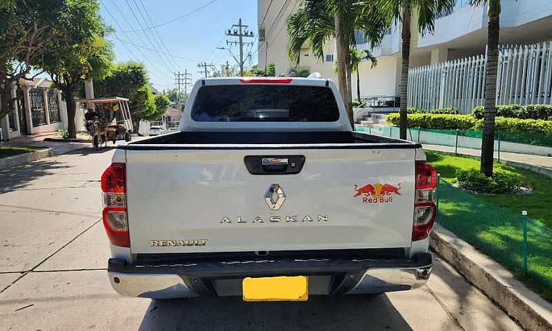 Renault Alaskan 2017...