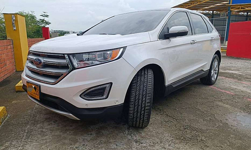 Ford Edge Titanium...