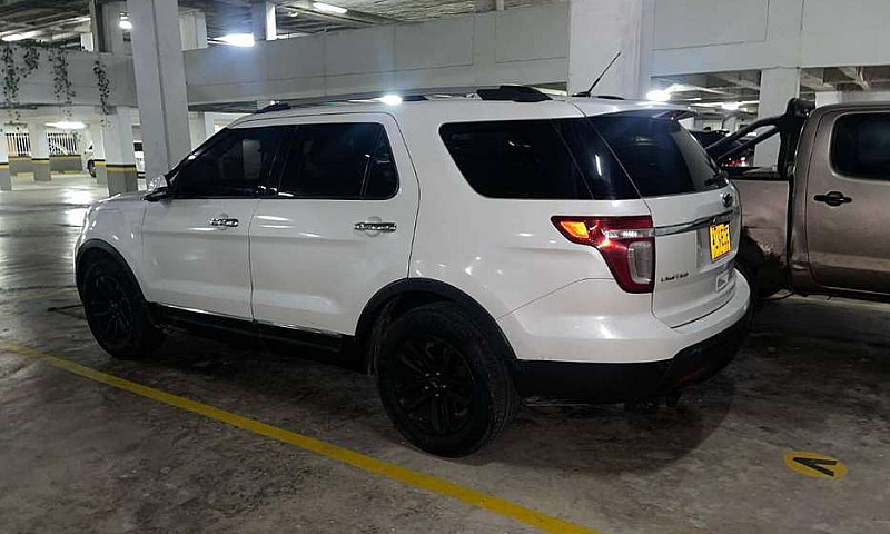 Ford Explorer 2013...