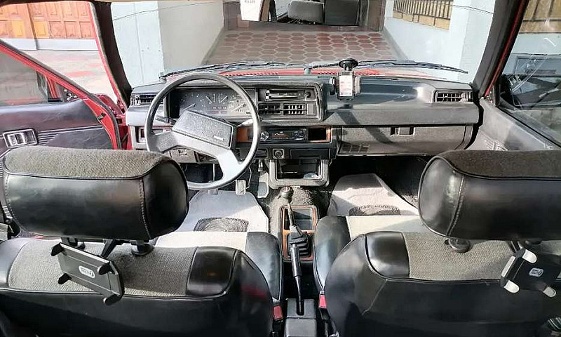 Mazda 323 Mod 1985...