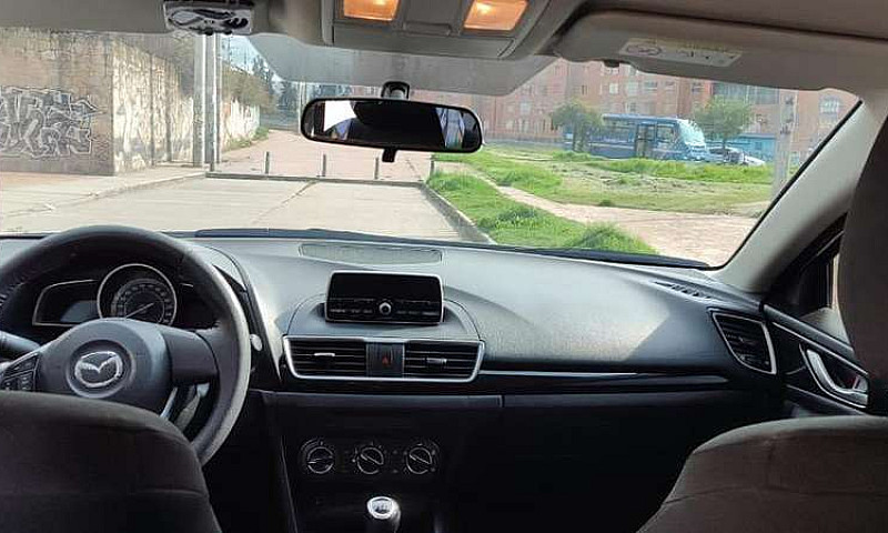 Mazda 3 2016 Touring...