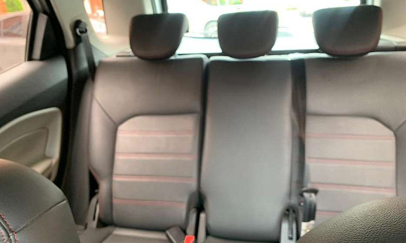 Ford Eco Sport Titan...