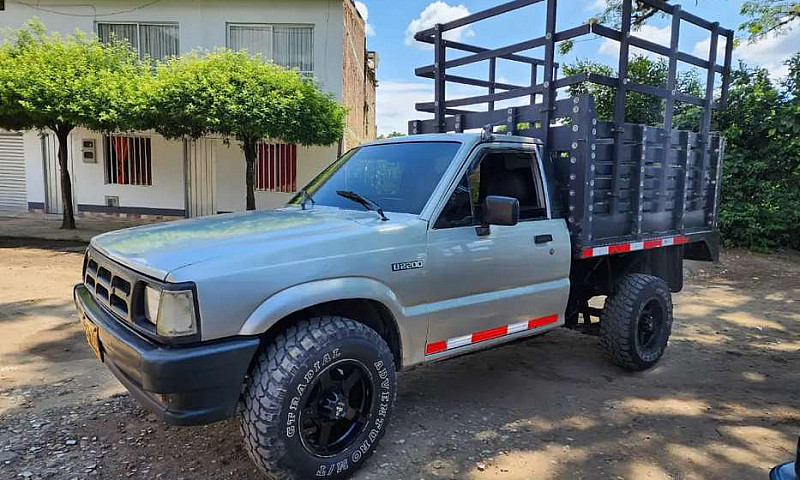 Vendo Hermosa Mazda ...