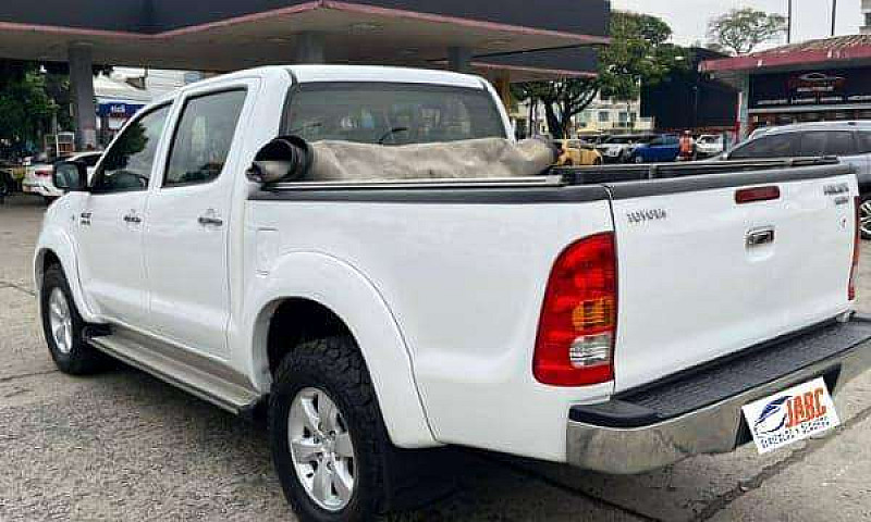 Toyota Hilux 3.0 Aut...