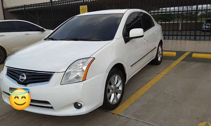 Nissan-Sentra-2012- ...