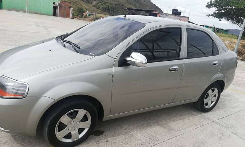 Vendo Chevrolet Seda...