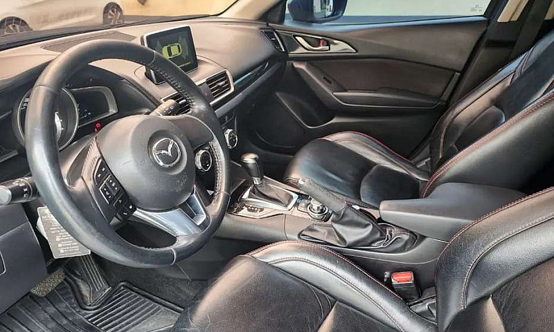 Mazda 3 Touring 2017...