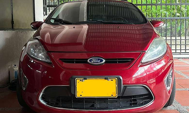 Ford Fiesta Titanium...