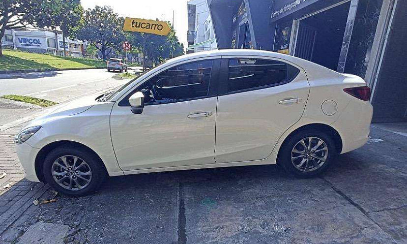 Mazda 2 Touring Seda...