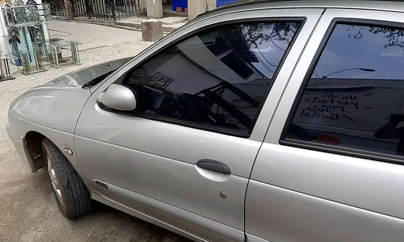 Se Vende Un Renault ...